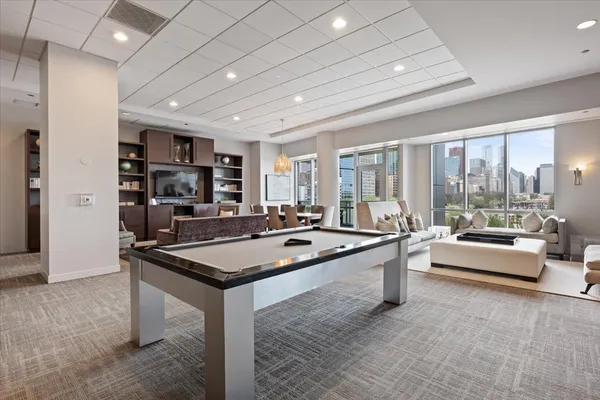 $1,050,000 | 1201 South Prairie Avenue, Unit 1703, Chicago, IL 60605