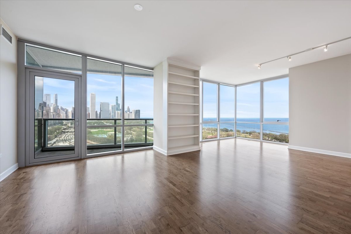 1201 South Prairie Avenue, Unit 1703 Chicago, IL 60605 - Photo 3 of 28