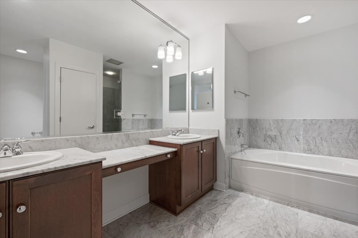 1201 South Prairie Avenue, Unit 1703 Chicago, IL 60605 - Photo 10 of 28