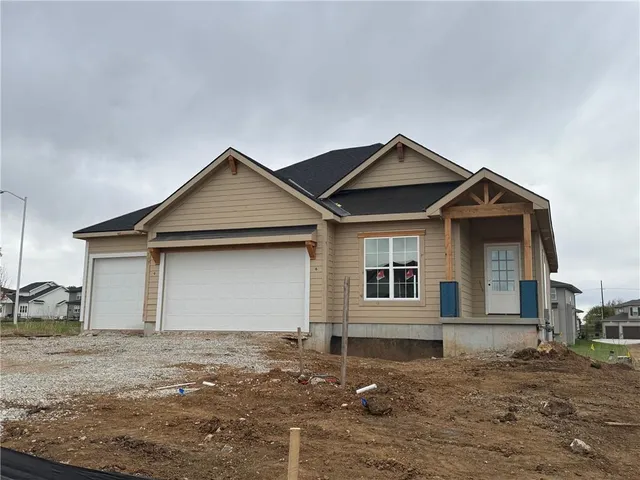 $612,000 | 18508 Mohawk Lane, Overland Park, KS 66085