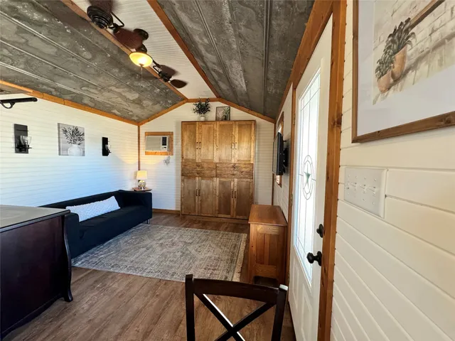 $700 | 6055 Trackside Road, Unit T, Chappell Hill, TX 77426