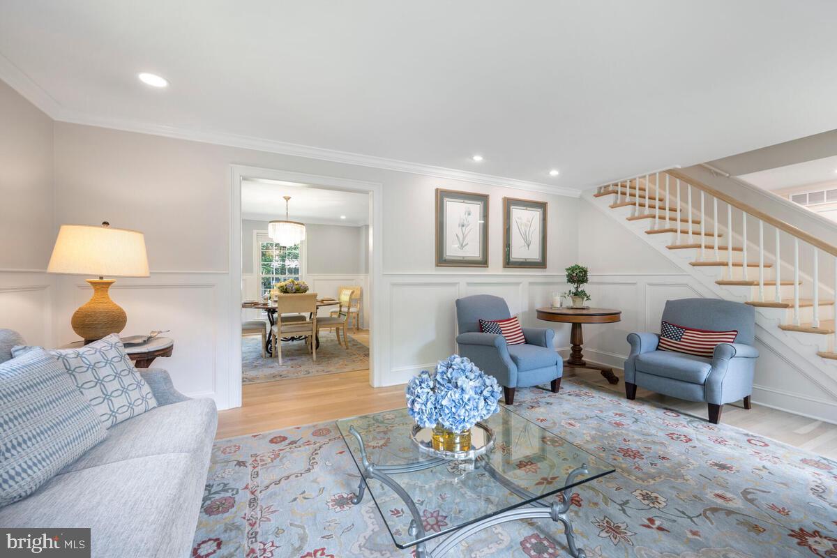 5410 Waneta Road Bethesda, MD 20816 - Photo 7 of 41 Recess lighting thru-out