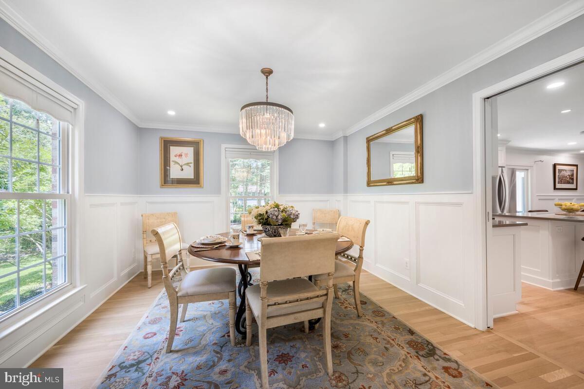 5410 Waneta Road Bethesda, MD 20816 - Photo 8 of 41 Elegant Dining Room