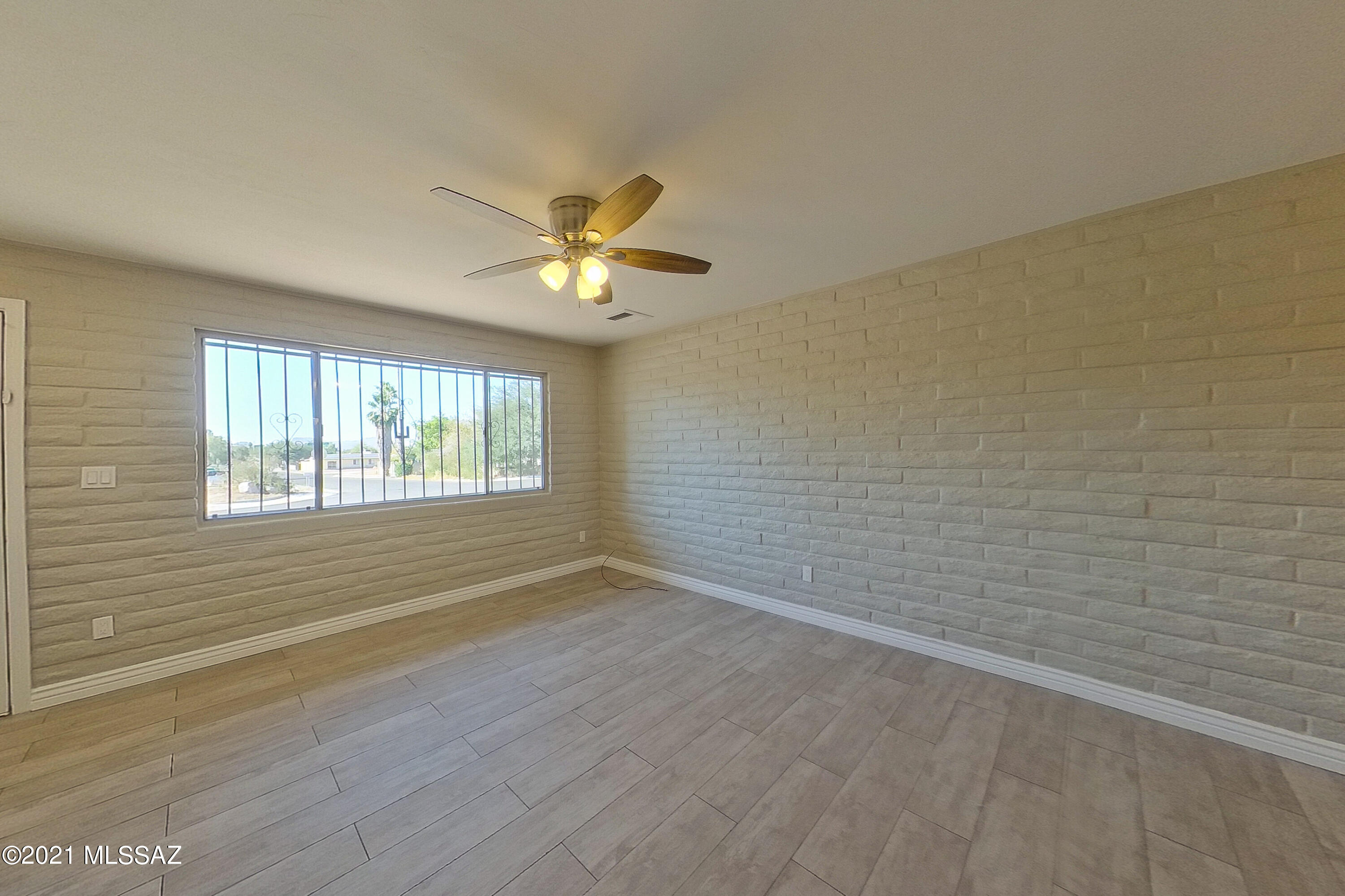 6016 North Oracle Jaynes Station Road Tucson, AZ 85741 - Photo 6 of 48 Gallery Image 6