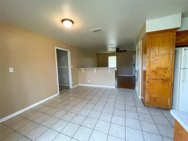 $1,650 | 401 Anderson Road, Cuero, TX 77954