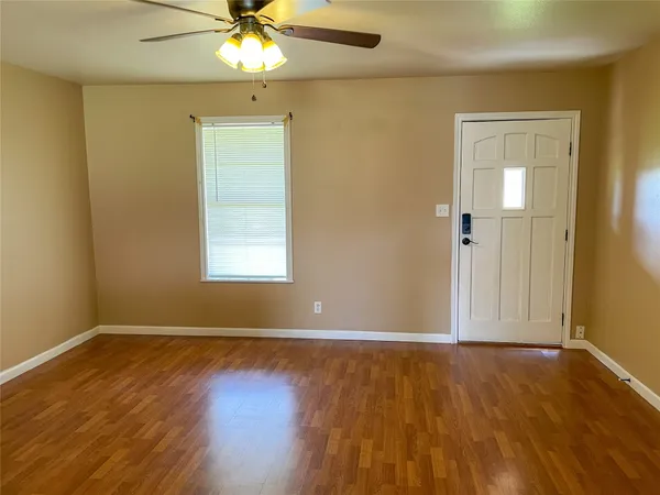 $1,650 | 401 Anderson Road, Cuero, TX 77954