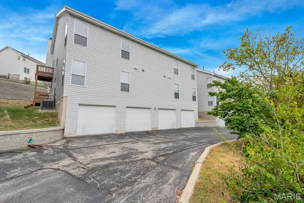 $198,000 | 1716 Whispering Creek Drive, Unit C, Ballwin, MO 63021