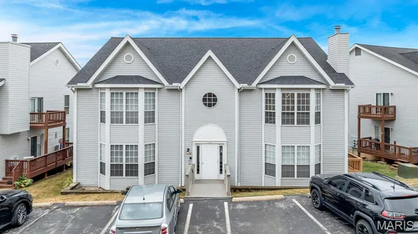 $198,000 | 1716 Whispering Creek Drive, Unit C, Ballwin, MO 63021