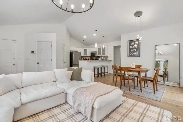 $199,900 | 1716 Whispering Creek Drive, Unit C, Ballwin, MO 63021