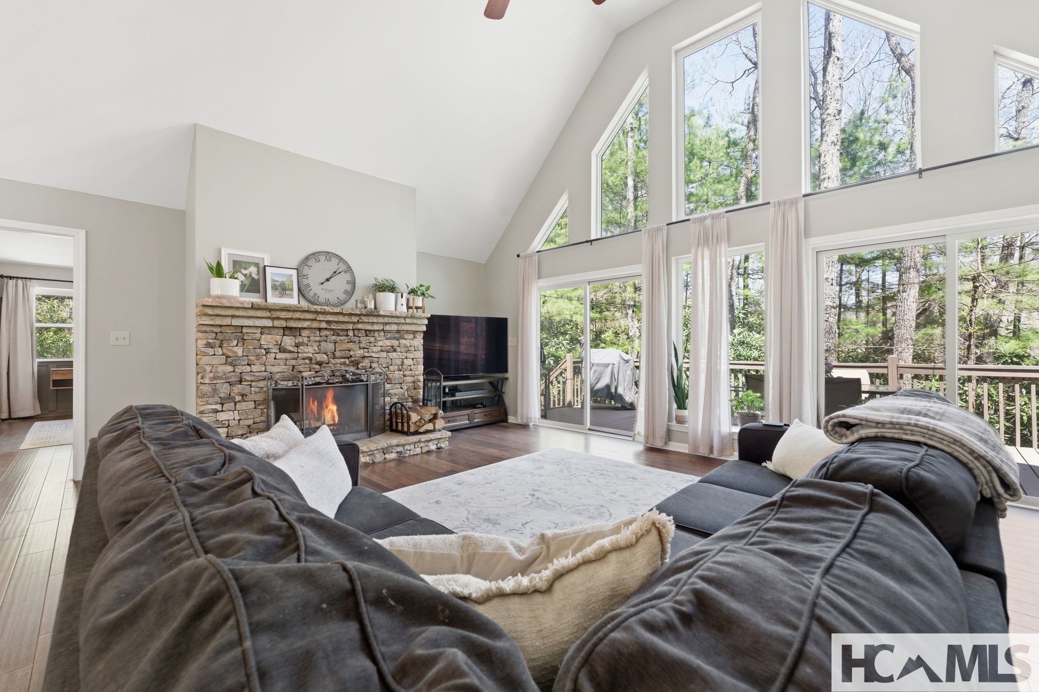 30 Bird Nest Road Sapphire, NC 28774 - Photo 4 of 54 Gallery Image 4