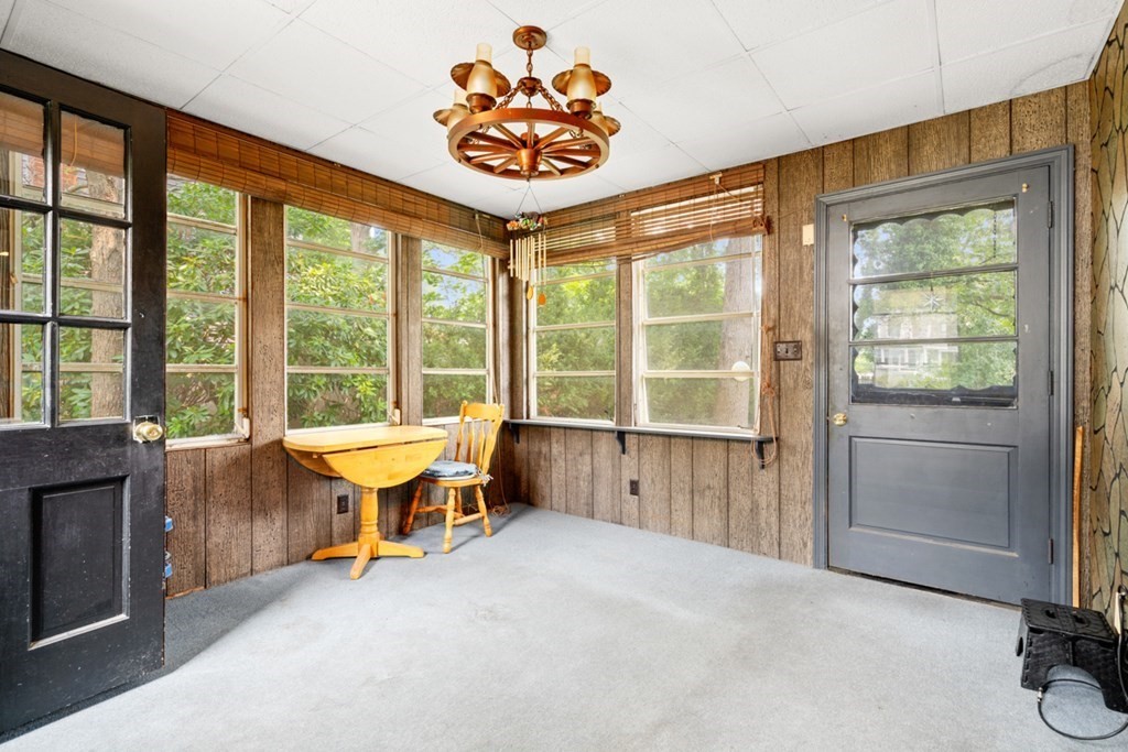 7 Colonial Road Beverly, MA 01915 - Photo 12 of 34