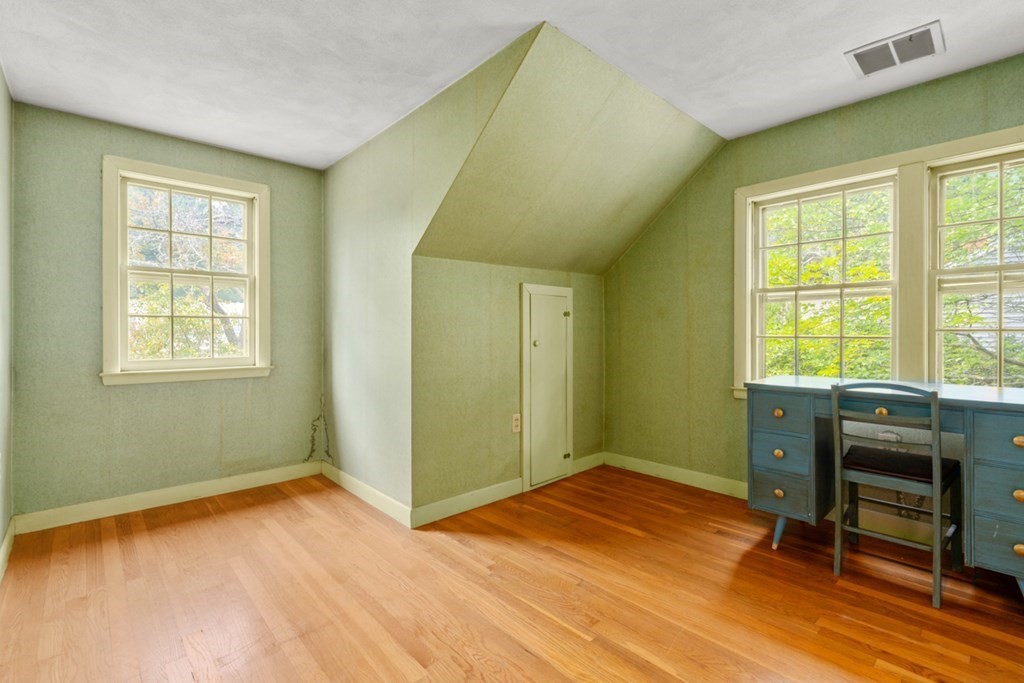 7 Colonial Road Beverly, MA 01915 - Photo 23 of 34