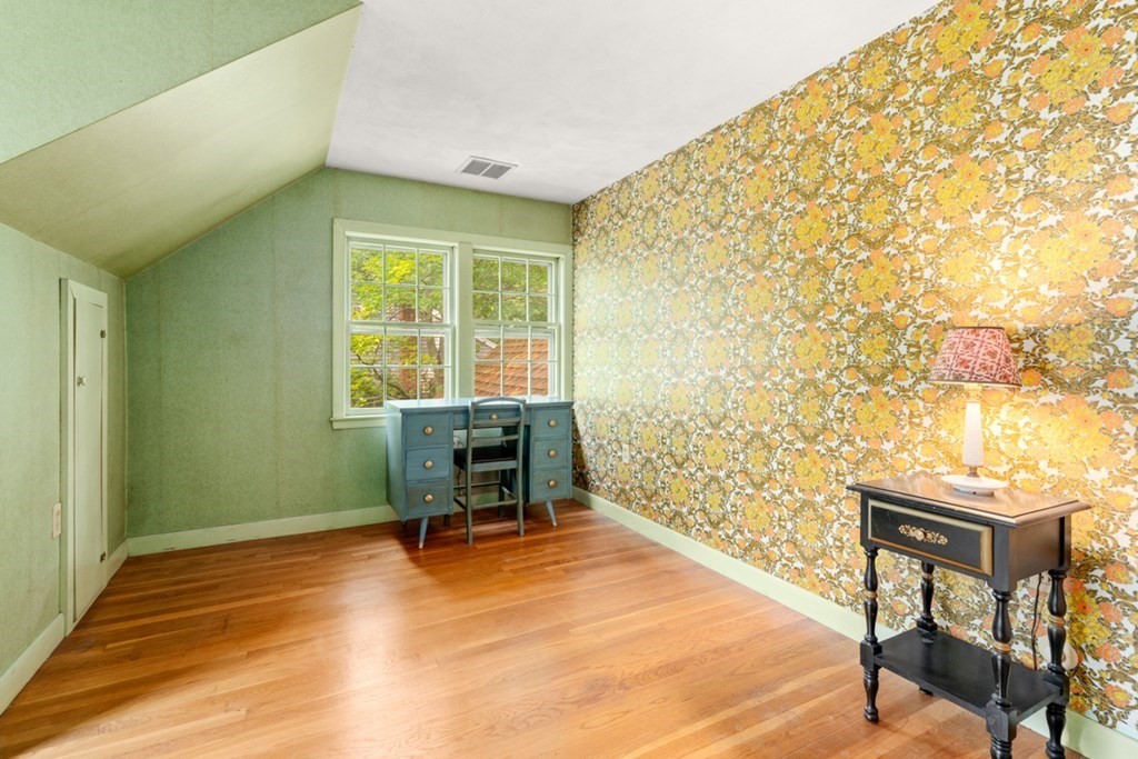 7 Colonial Road Beverly, MA 01915 - Photo 24 of 34