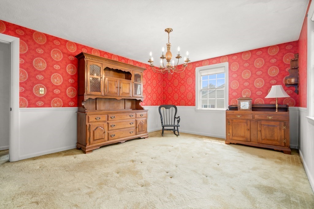 7 Colonial Road Beverly, MA 01915 - Photo 7 of 34