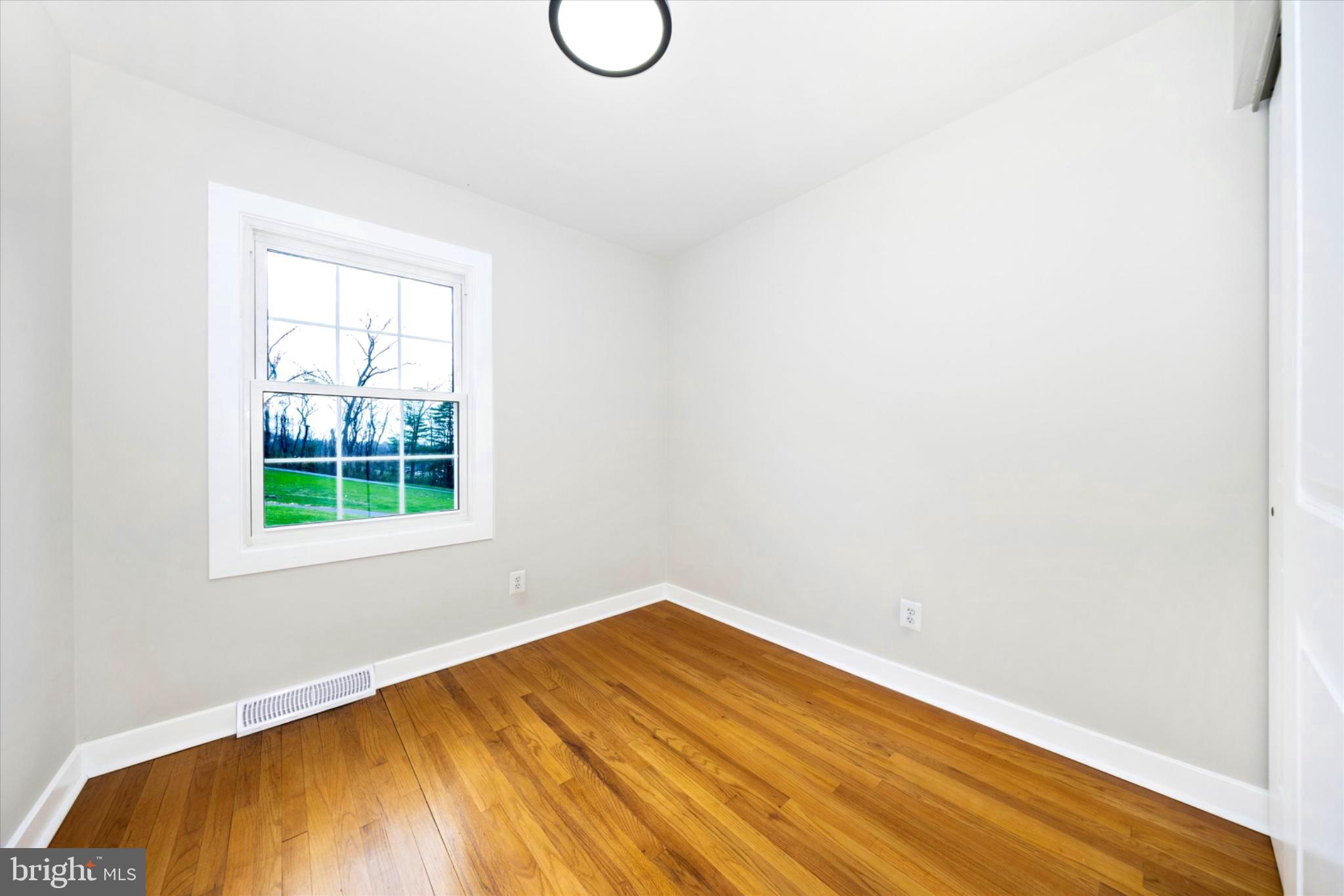 13611 Harrisville Road Mount Airy, MD 21771 - Photo 18 of 41 Bedroom 3