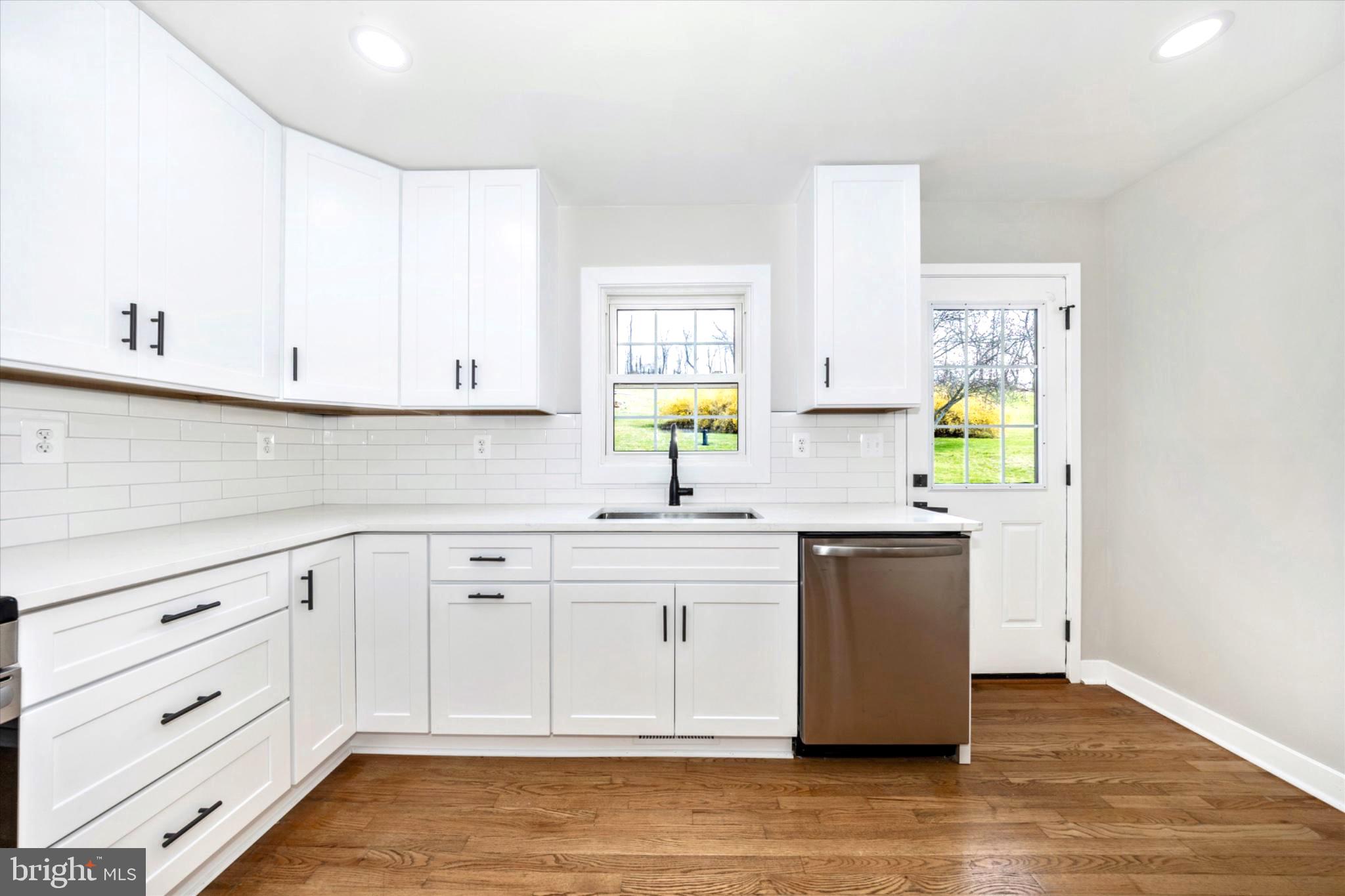 13611 Harrisville Road Mount Airy, MD 21771 - Photo 7 of 41