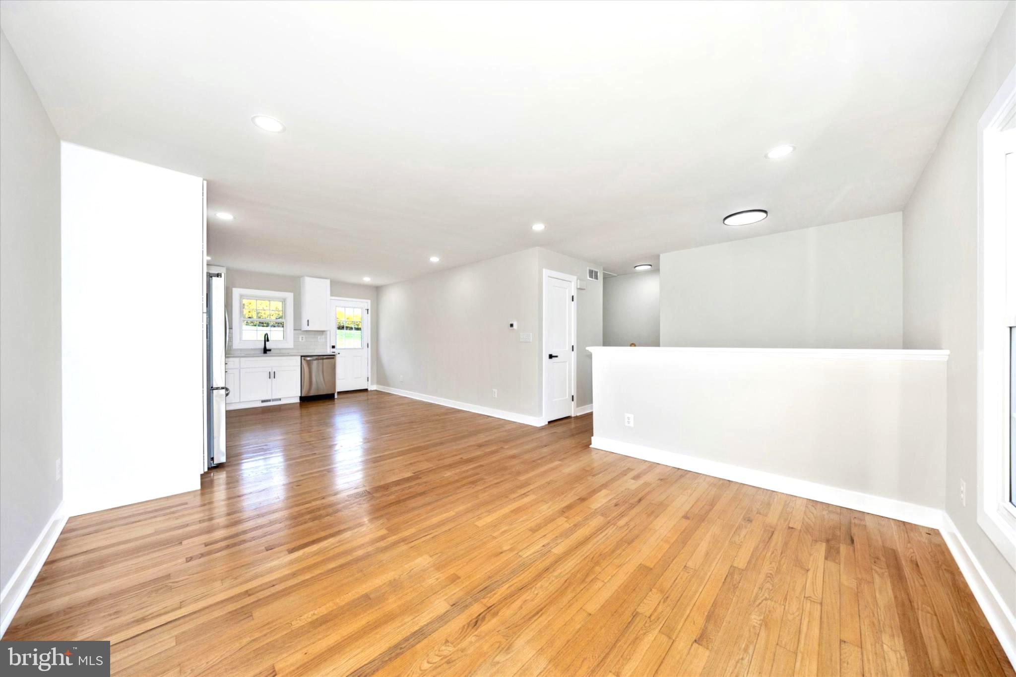 13611 Harrisville Road Mount Airy, MD 21771 - Photo 9 of 41