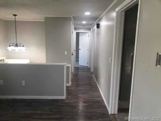 151 Ann Avenue Groton, CT 06355 - Photo 2 of 11 Living Room