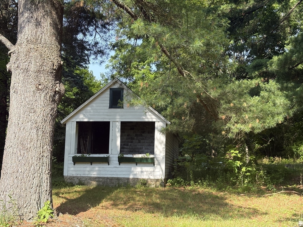 12 Nelson Place Worcester, MA 01605 - Photo 4 of 21