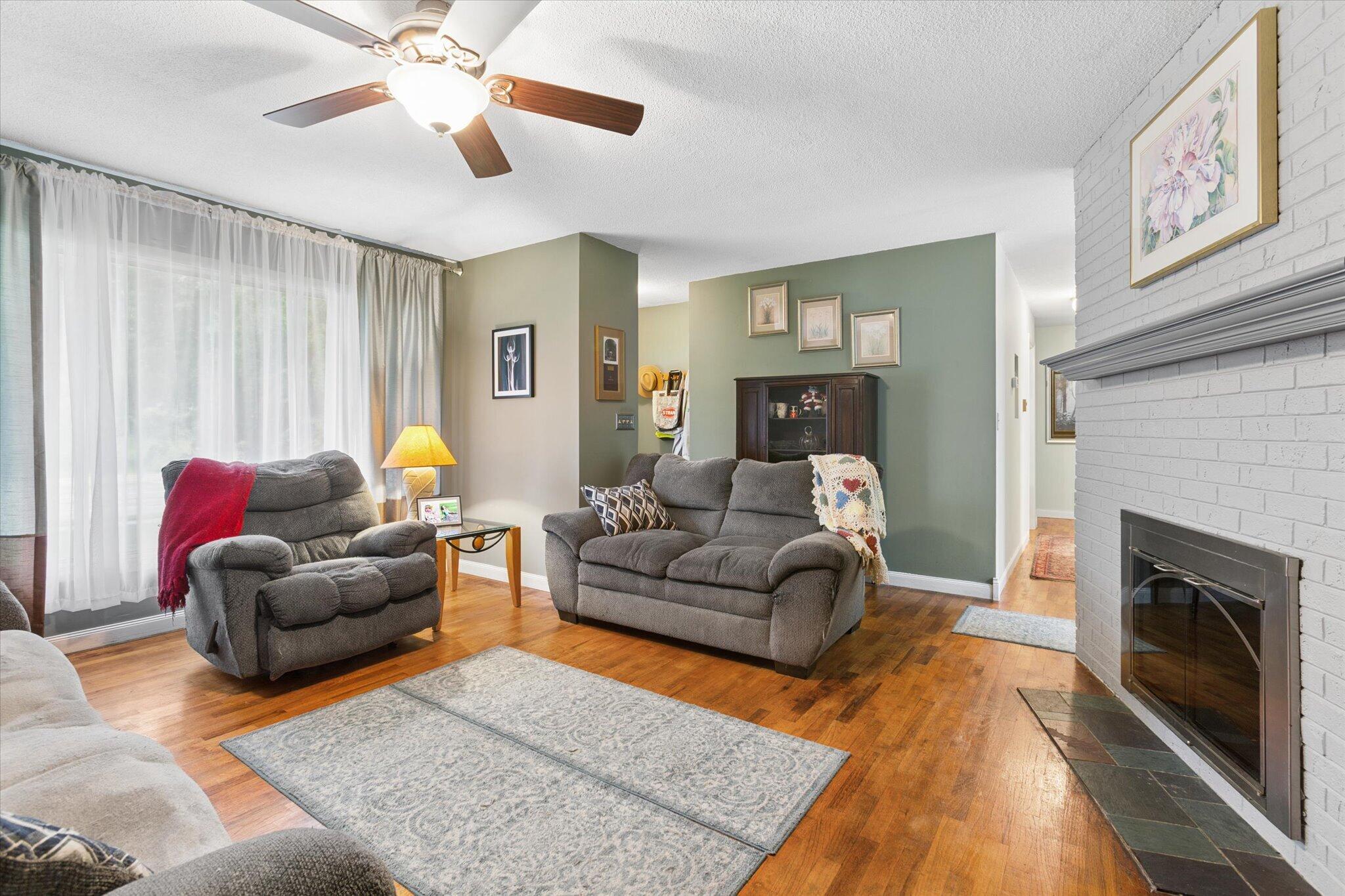 1359 West Glenlord Road St. Joseph, MI 49085 - Photo 2 of 15 02-6