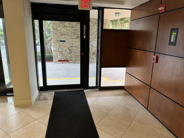 $3,750 | 4200 North Ocean Drive, Unit 21101, Singer Island, FL 33404