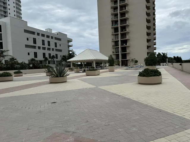 $3,750 | 4200 North Ocean Drive, Unit 21101, Singer Island, FL 33404