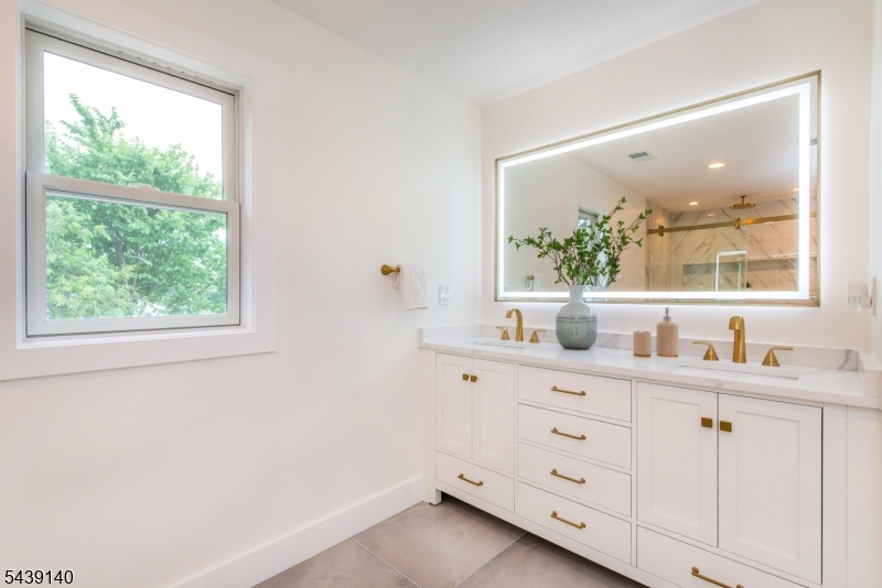 90 Ludlow Road Parsippany, NJ 07054 - Photo 24 of 31