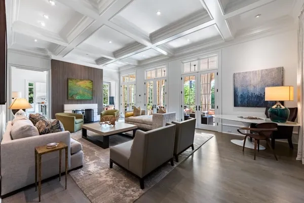 $6,500,000 | 4010 Powers Ferry Road Northwest, Atlanta, GA 30342