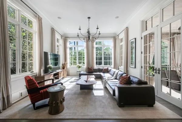 $6,500,000 | 4010 Powers Ferry Road Northwest, Atlanta, GA 30342