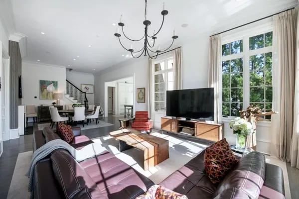 $6,500,000 | 4010 Powers Ferry Road Northwest, Atlanta, GA 30342