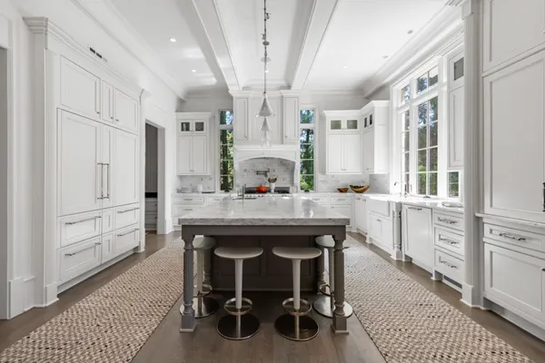 $6,500,000 | 4010 Powers Ferry Road Northwest, Atlanta, GA 30342