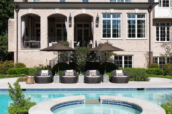 $6,500,000 | 4010 Powers Ferry Road Northwest, Atlanta, GA 30342