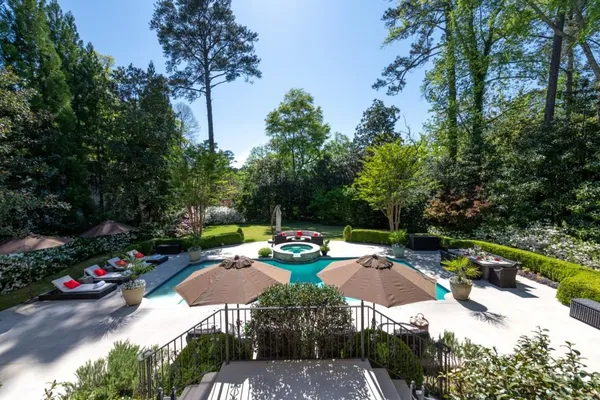 $6,500,000 | 4010 Powers Ferry Road Northwest, Atlanta, GA 30342