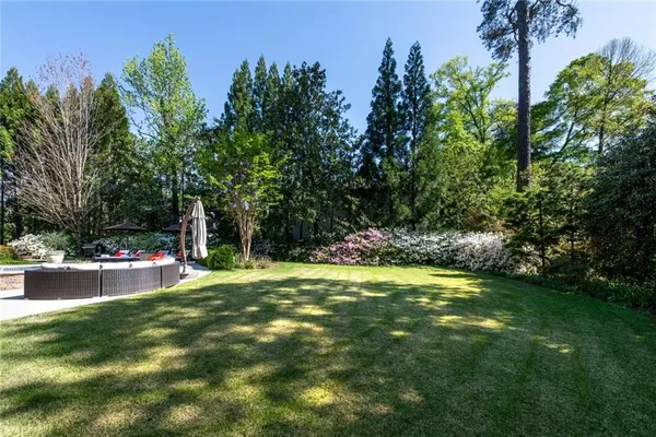 $6,500,000 | 4010 Powers Ferry Road Northwest, Atlanta, GA 30342