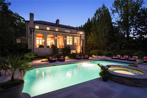 $6,500,000 | 4010 Powers Ferry Road Northwest, Atlanta, GA 30342