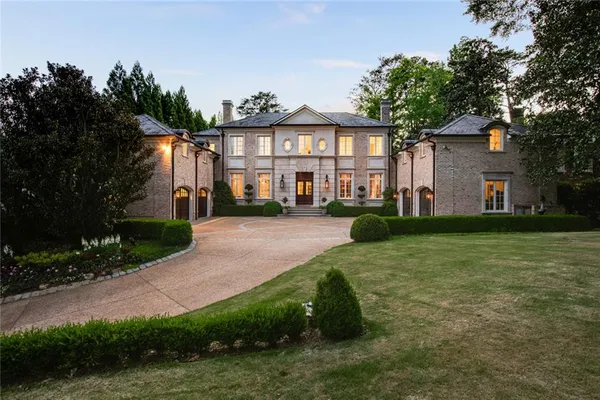 $6,500,000 | 4010 Powers Ferry Road Northwest, Atlanta, GA 30342