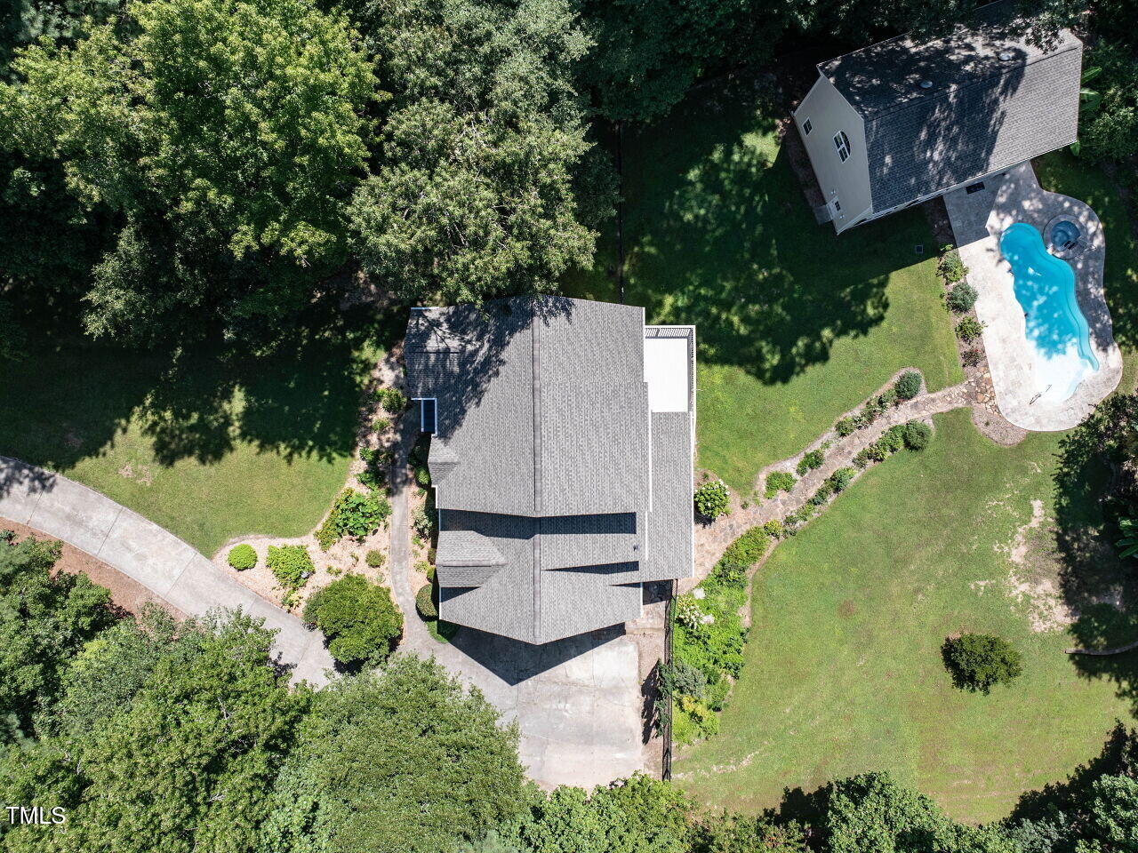 2129 Beneventum Court Raleigh, NC 27606 - Photo 71 of 96 070-1280x960-photo