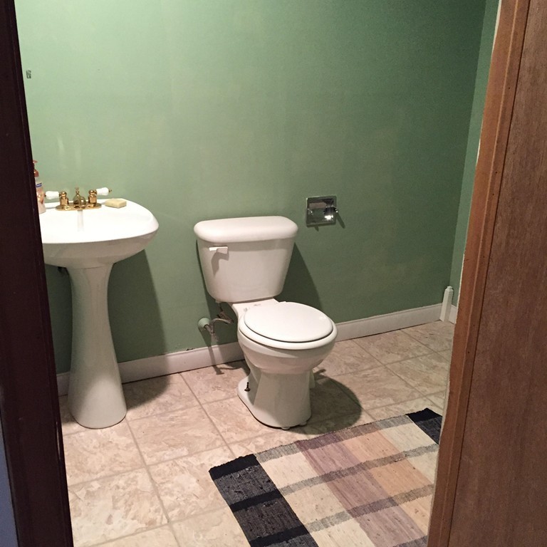 8 Woodruff Road Clinton, MA 01510 - Photo 8 of 19 Gallery Image 8