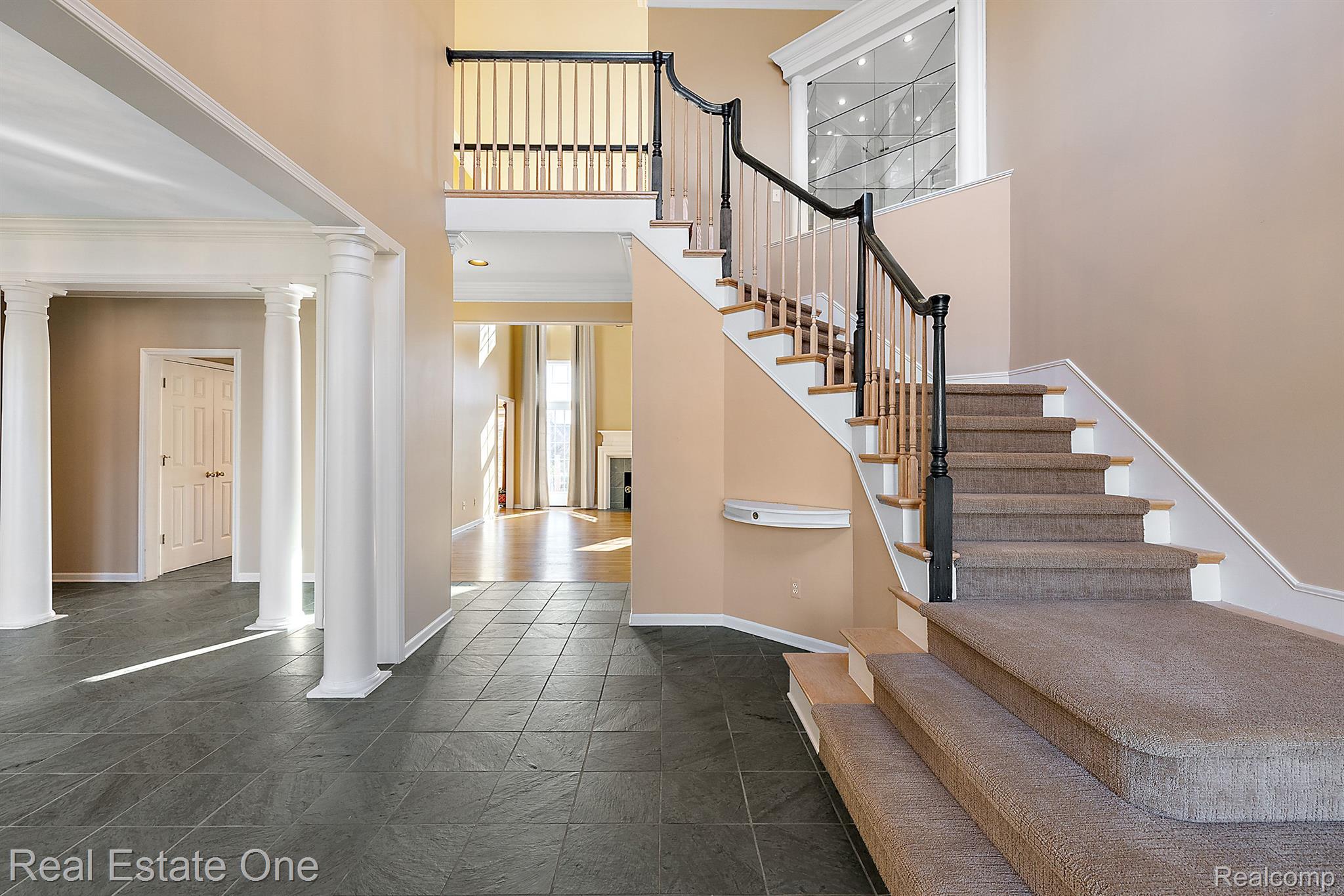 4114 Oak Tree Circle Rochester, MI 48306 - Photo 12 of 40 Gallery Image 12
