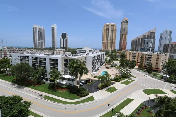 $5,000 | 17800 North Bay Road, Unit 404, Sunny Isles Beach, FL 33160