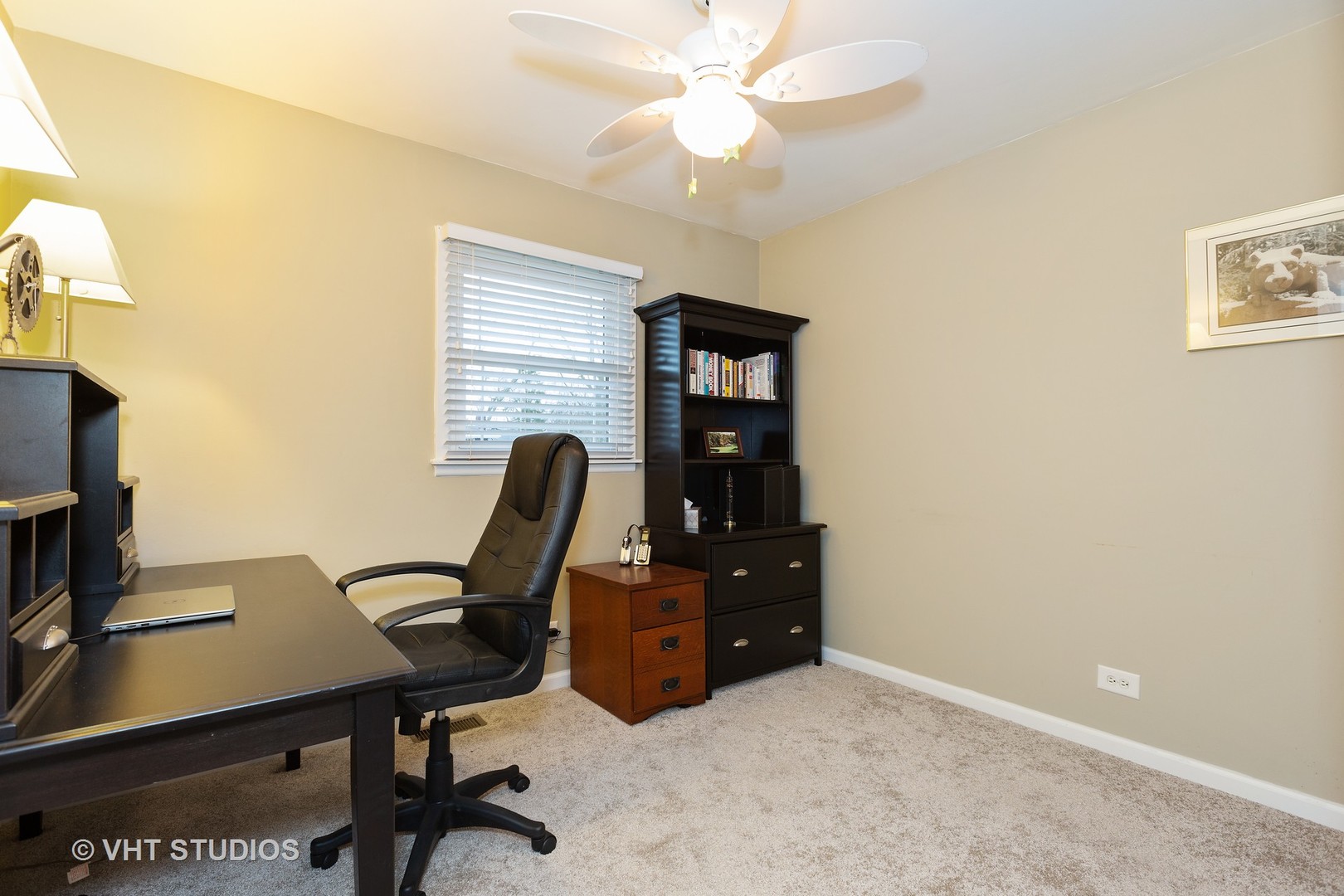 314 Highland Road Willowbrook, IL 60527 - Photo 9 of 15 a view of a workspace with furniture