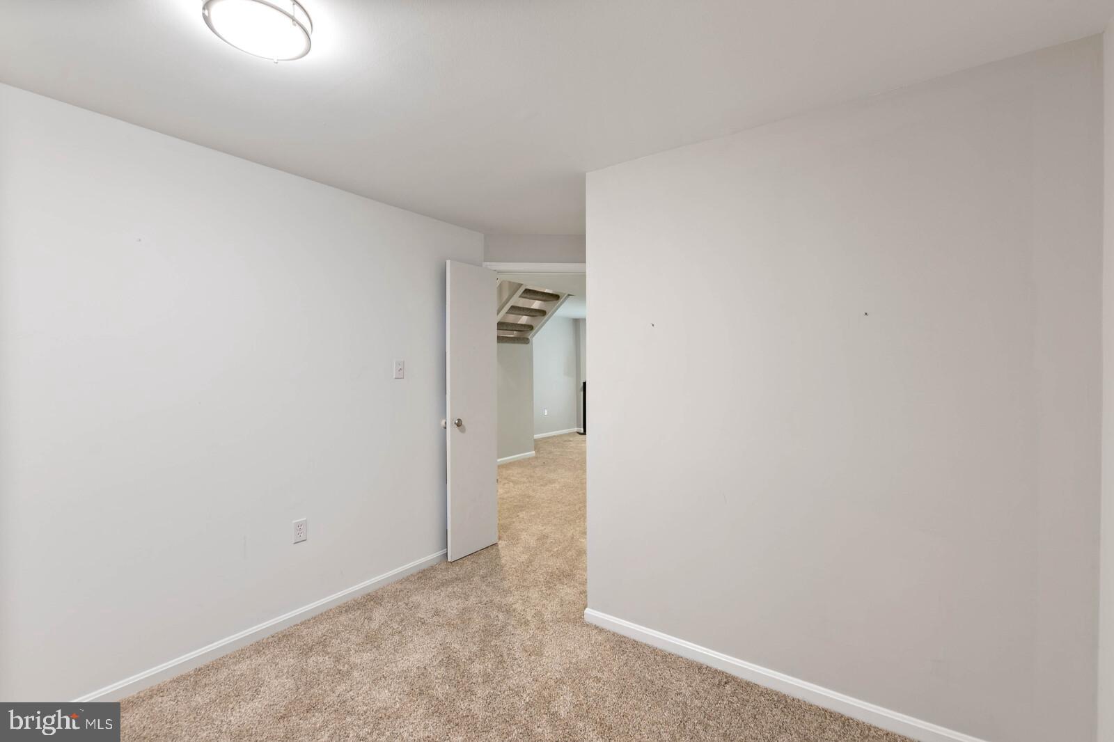 11954 Sentinel Point Court Reston, VA 20191 - Photo 30 of 43