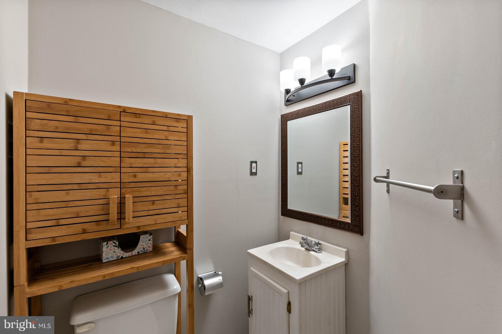 11954 Sentinel Point Court Reston, VA 20191 - Photo 31 of 43