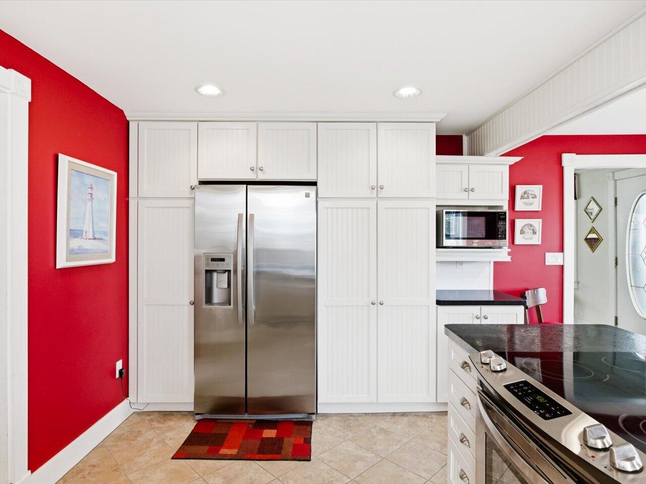 119 Union Street Port Austin, MI 48467 - Photo 13 of 38 Stainless steel appliances
