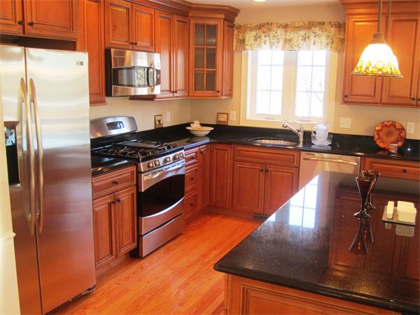 23-25 Rangeley Road, Unit A Arlington, MA 02474 - Photo 3 of 25 Gallery Image 3
