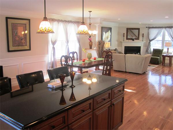 23-25 Rangeley Road, Unit A Arlington, MA 02474 - Photo 5 of 25 Gallery Image 5