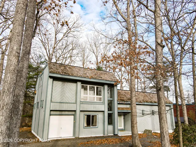 $2,700 | 3120 Greenbriar Drive, East Stroudsburg, PA 18301