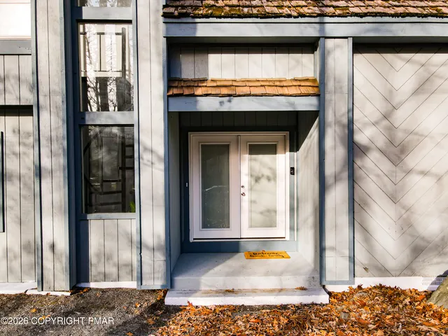 $2,700 | 3120 Greenbriar Drive, East Stroudsburg, PA 18301