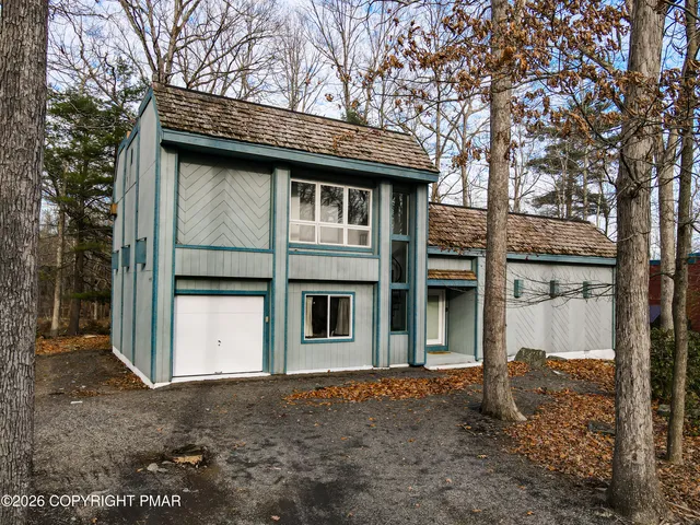 $2,700 | 3120 Greenbriar Drive, East Stroudsburg, PA 18301