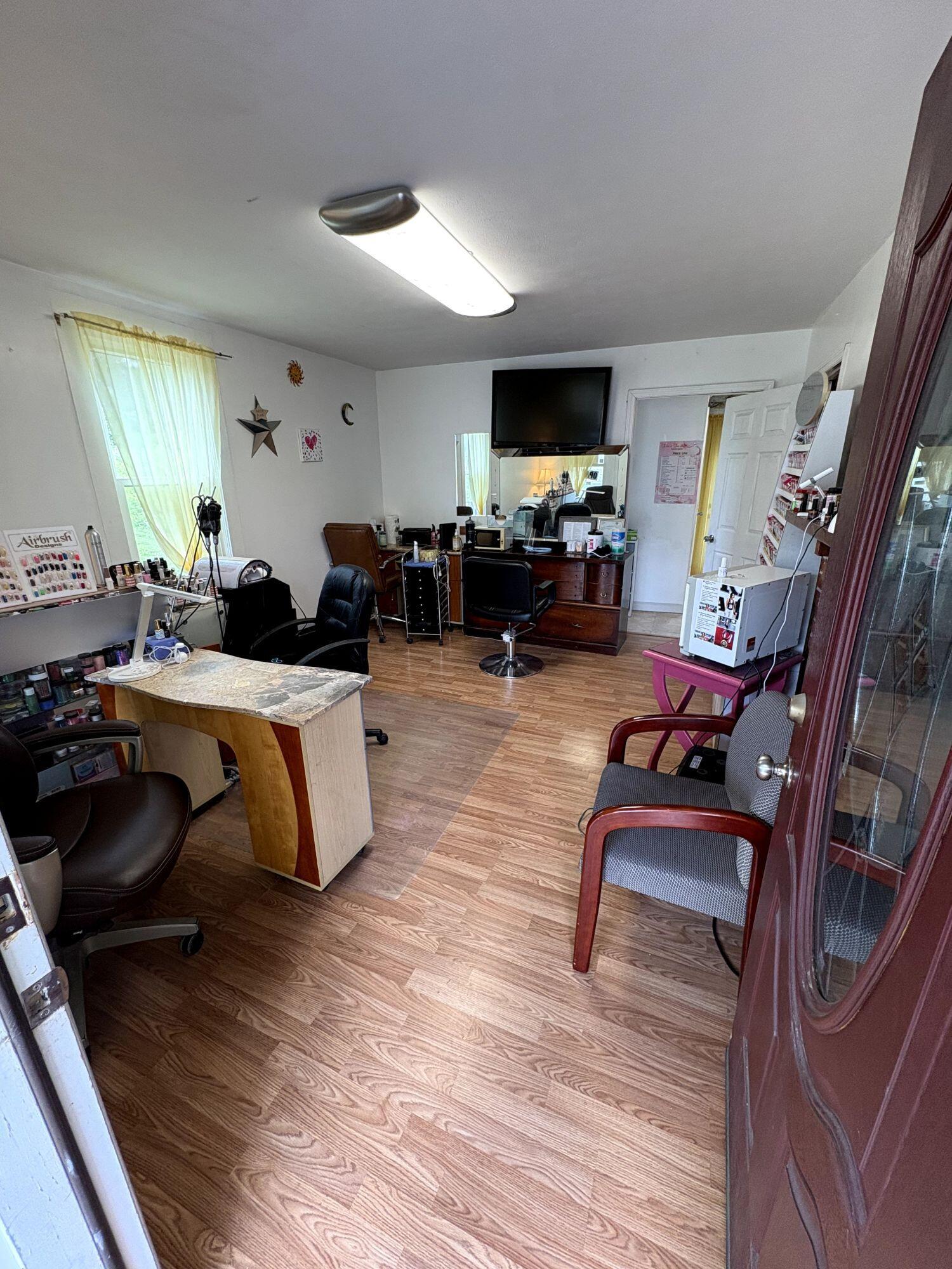 206 Johnstown Road Beckley, WV 25801 - Photo 17 of 22 Gallery Image 17